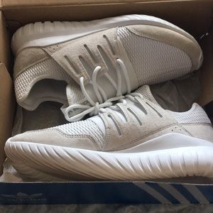 Adidas Tubular Radial